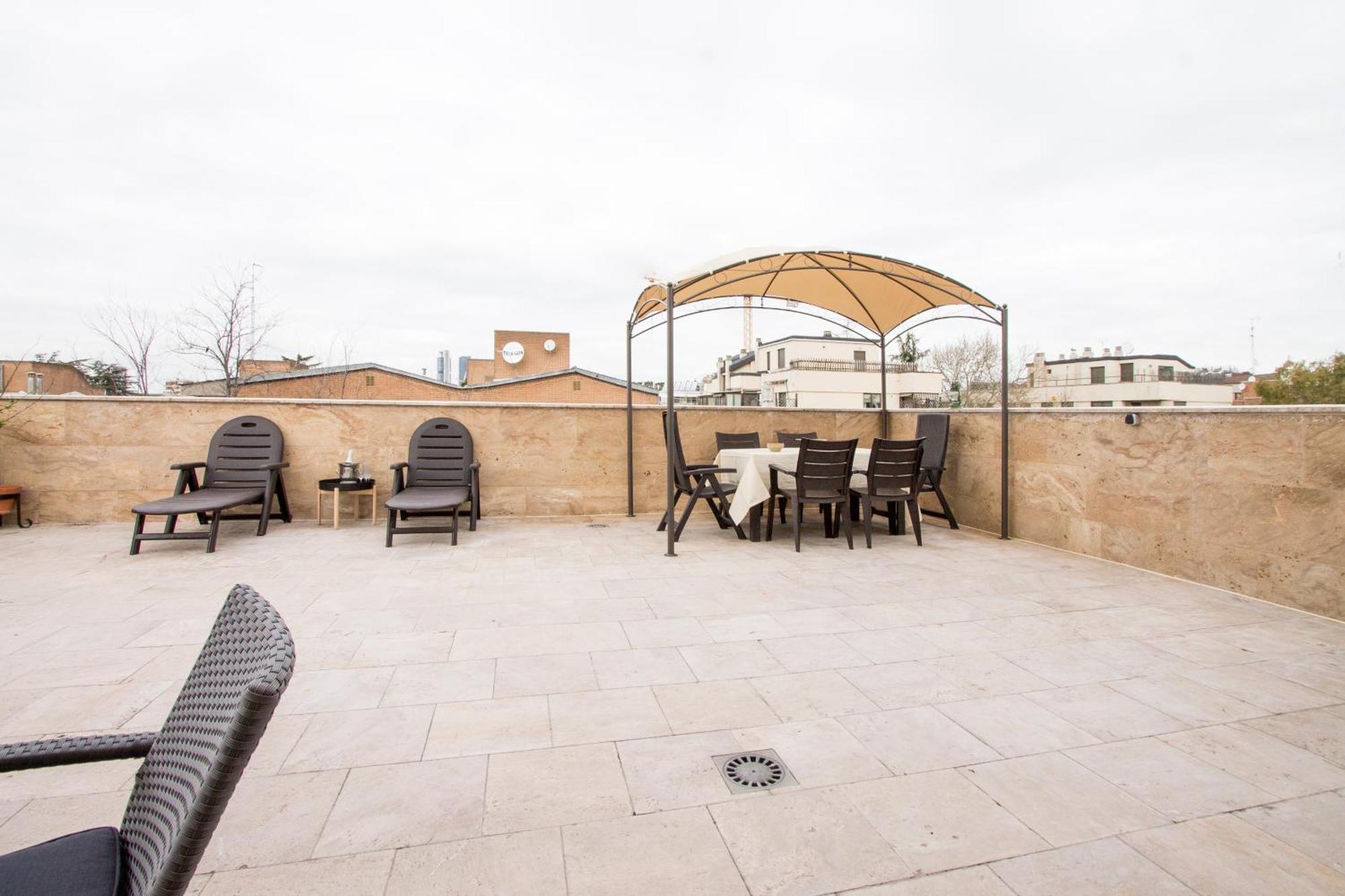 Apartamentos Villablino Arturo Soria Madrid Ngoại thất bức ảnh