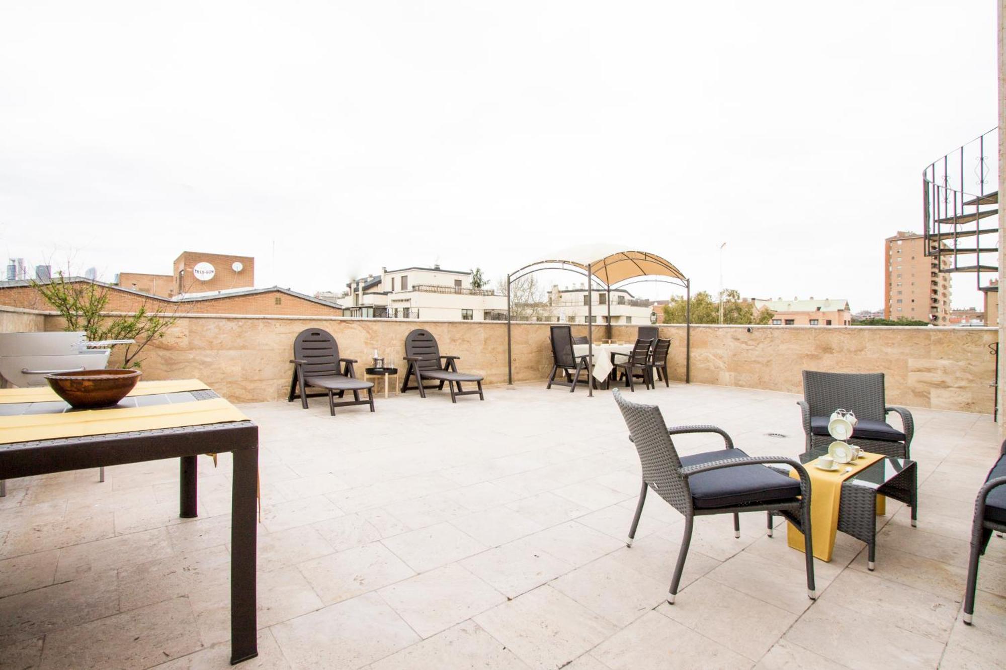 Apartamentos Villablino Arturo Soria Madrid Ngoại thất bức ảnh